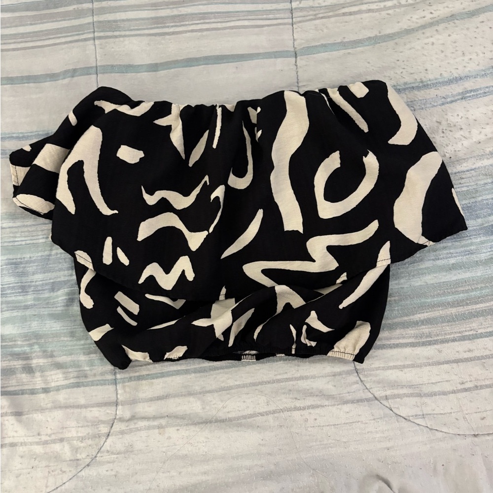 Stylish Black and White Women's Top